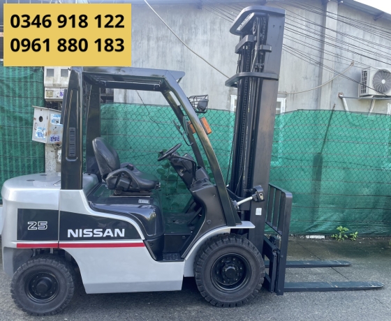 XE NÂNG CŨ NISSAN